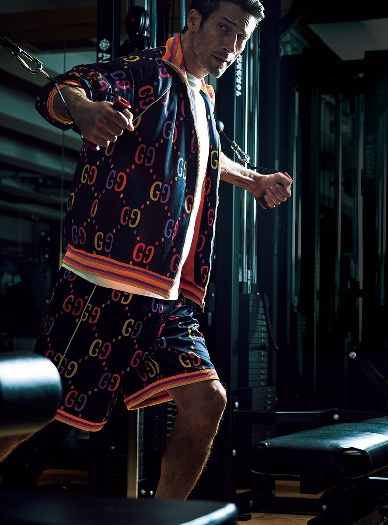 ブルゾン23万6500円、パンツ15万4000円、 Tシャツ6万500円/すべてグッチ(グッチ ジャパン)