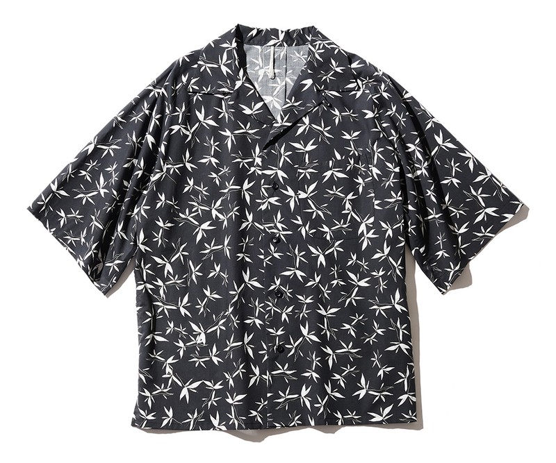 シャツ3万1900円／エムズブラック（エストネーション）