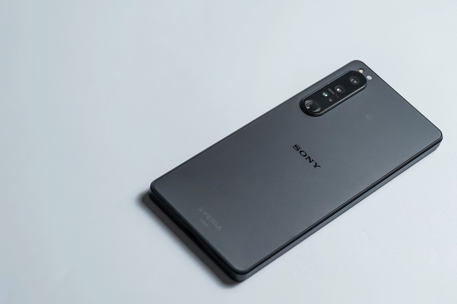 【ほぼ未使用】Xperia 1 IV（純正ケース、フィルム付き）