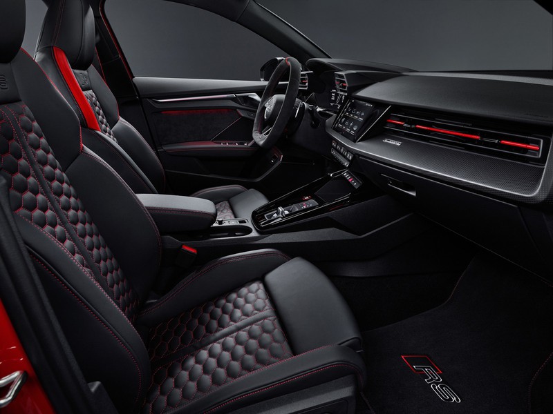 Audi RS 3 LEON.JP