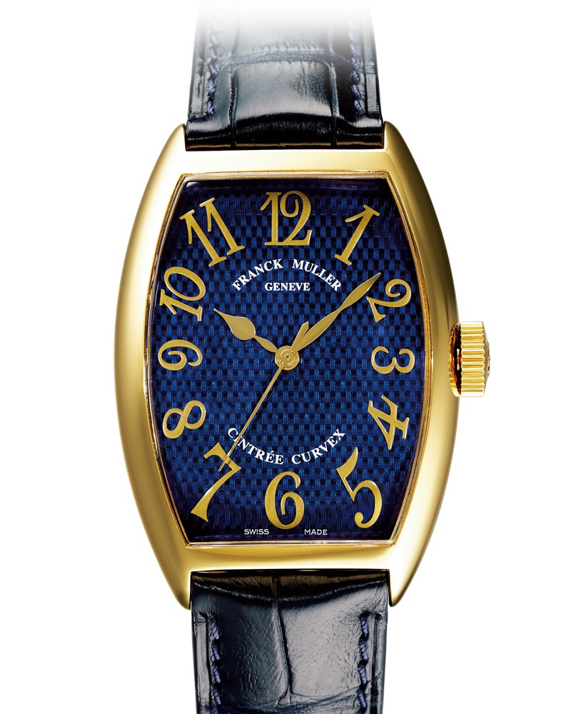 ▲ 「トノウ カーベックス 30th」自動巻き、18KYGケース(45×32㎜)、クロコダイルストラップ。269万5000円/フランク ミュラー(フランク ミュラー ウォッチランド東京)