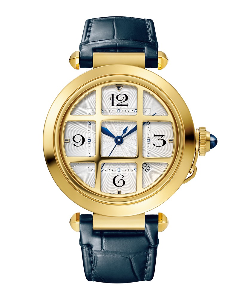 ▲ 「パシャ ドゥ カルティエ」自動巻き、18KYGケース(41㎜)、アリゲーターストラップ。234万9600円/カルティエ(カルティエ カスタマー サービスセンター) Ⓒ Cartier