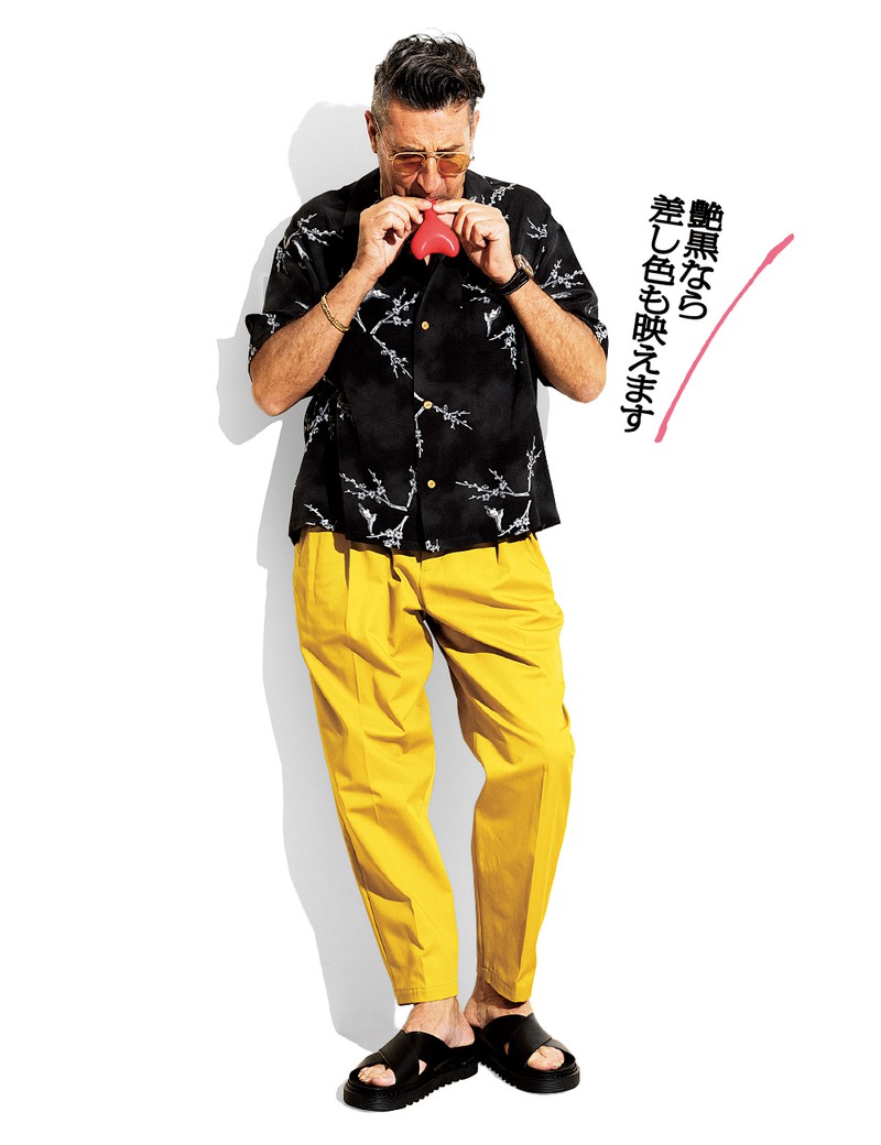 シャツ17万3800円/ビズビム