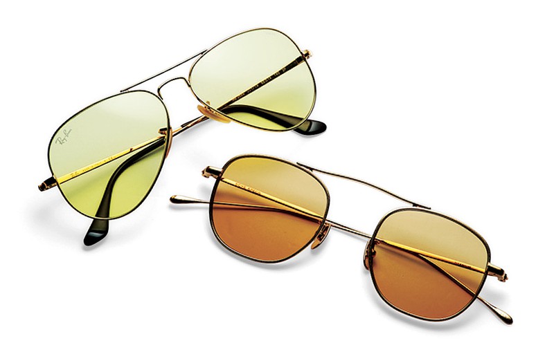 左●2万8380円/レイバン(ルックスオティカジャパン カスタマーサービス)