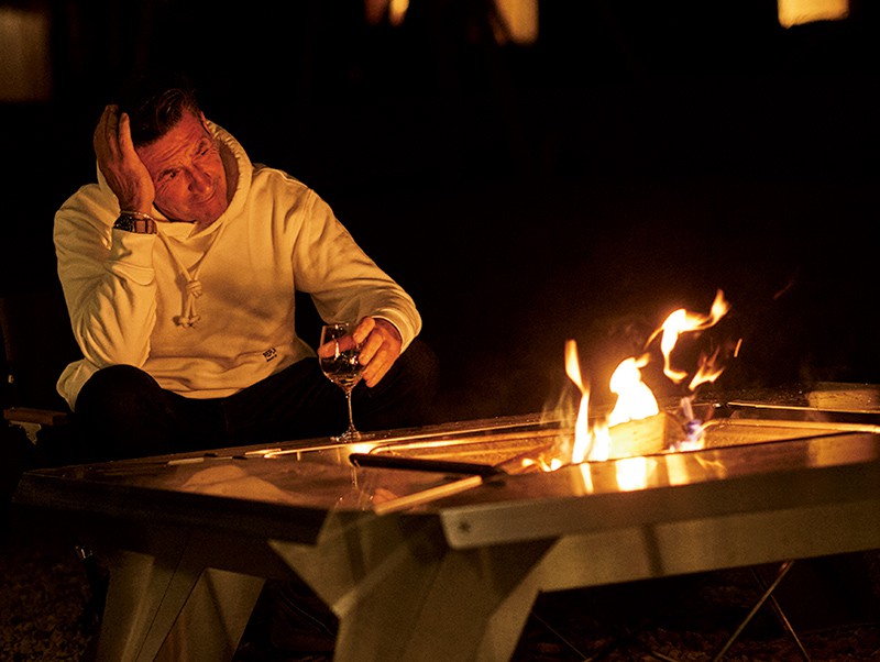 ジローラモが案内するキャンプの新聖地「スノーピーク フィールドスイートスパ ヘッドクォーターズ」