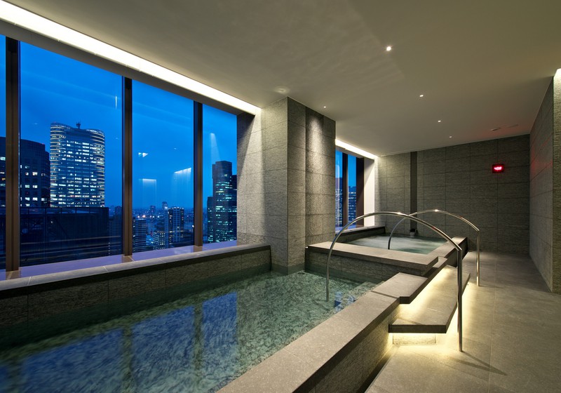 The Okura Tokyo プール LEON.JP
