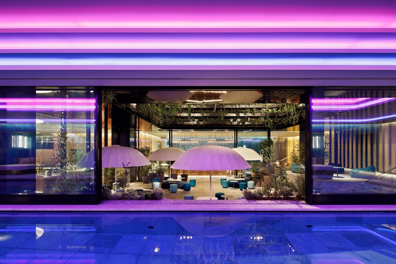 W大阪 プール LEON.JP