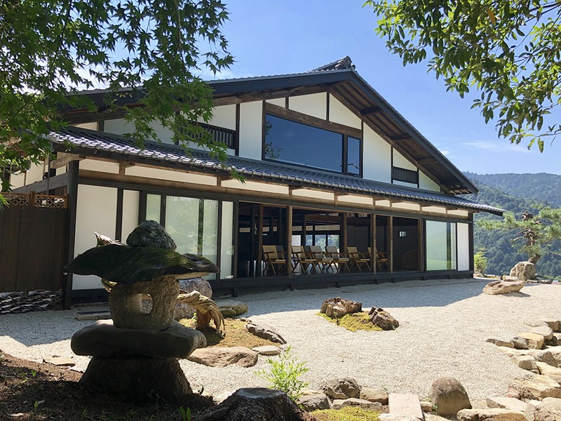 アルプスの天然水が流れる秘境での大冒険/Zenagi(ゼナギ)
