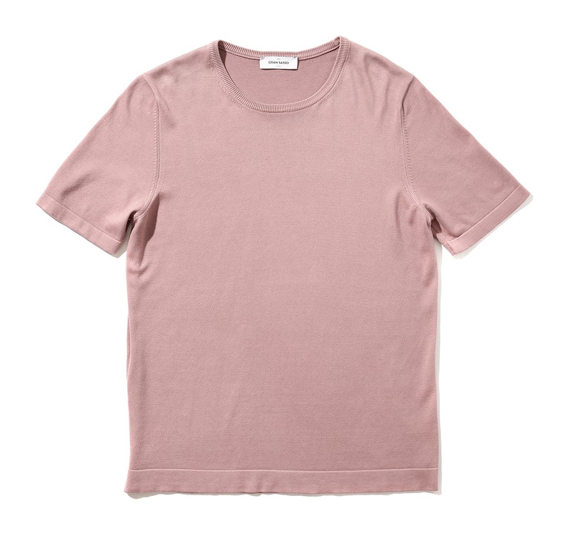 ▲ ニットT2万900円/グランサッソ(エスディーアイ)