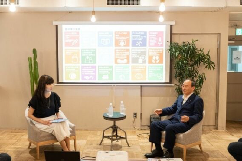前首相・菅義偉「日本一口下手な政治家の、次々と政策を実現できたコミュ力とは?」