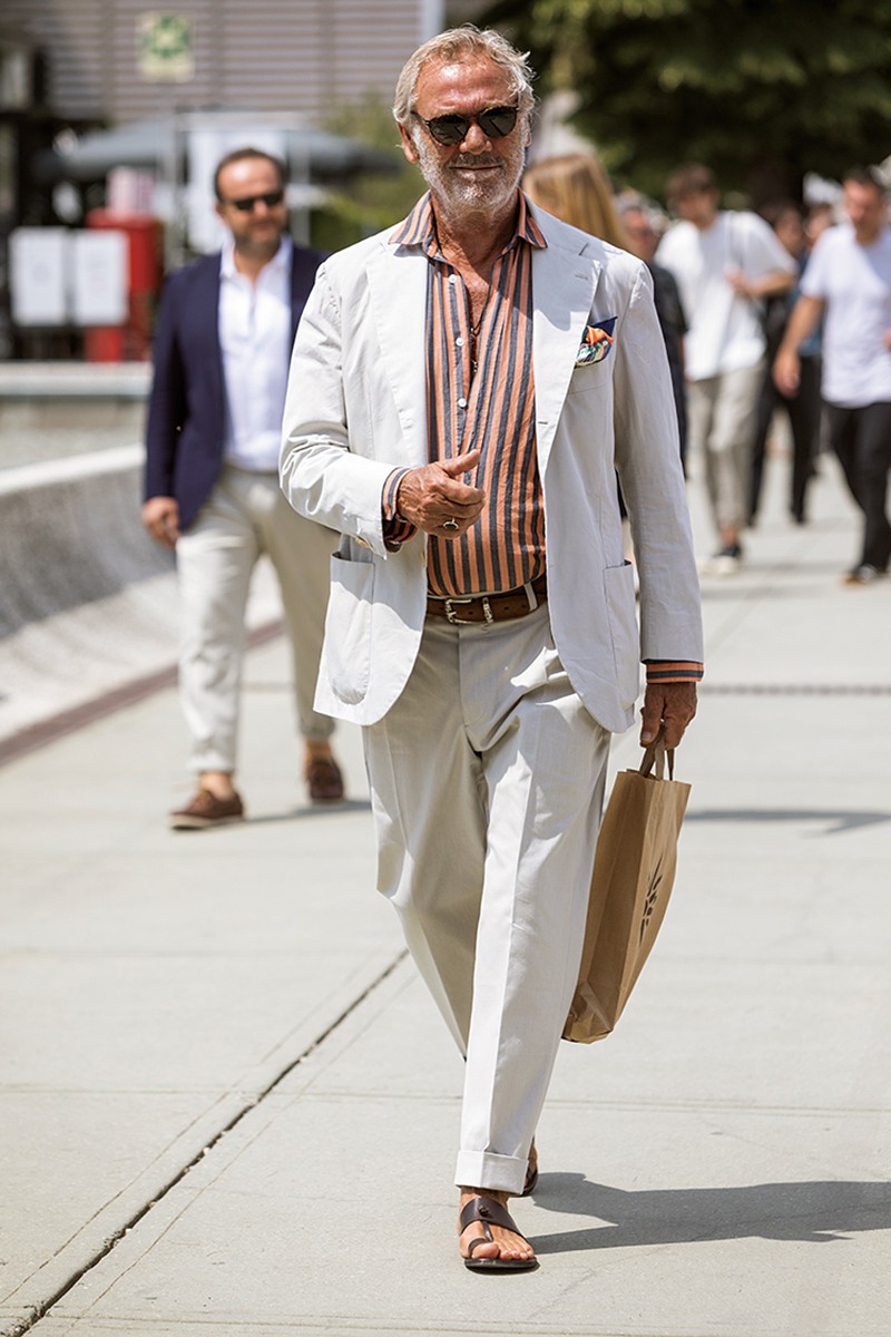 ジャケット＋レザーサンダルの新潮流！