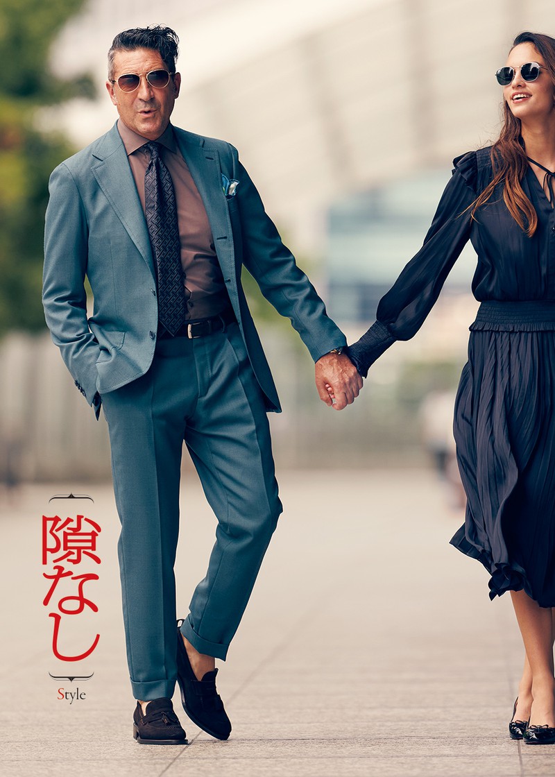 ジャケット61万6000円、パンツ14万3000円、タイ5万2800円(チーフとセット)、シャツ、靴は参考商品/すべてブリオーニ(ブリオーニ クライアントサービス)