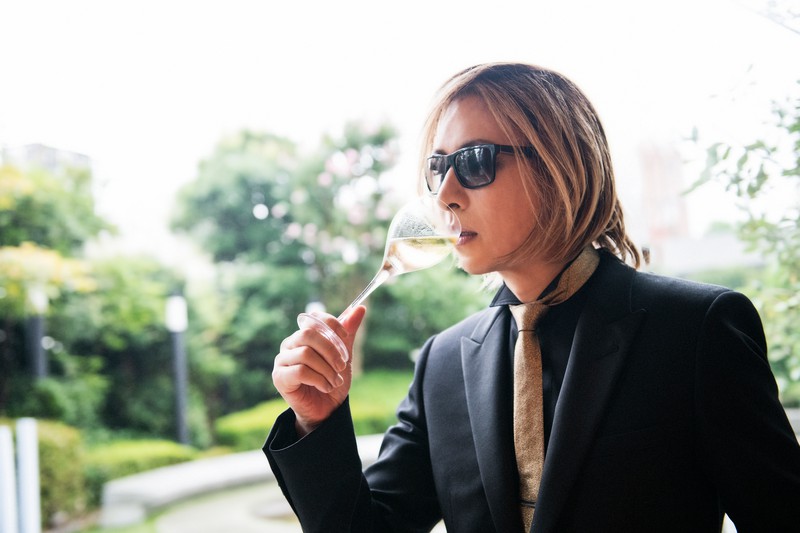 YOSHIKI