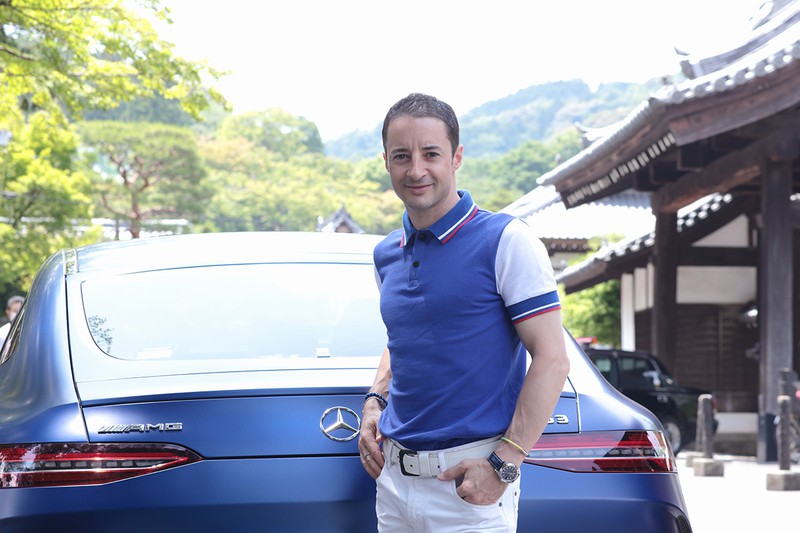クリストフ・ルメール騎手、メルセデスAMG GT 53 4MATIC+(2022年)、吉田由美