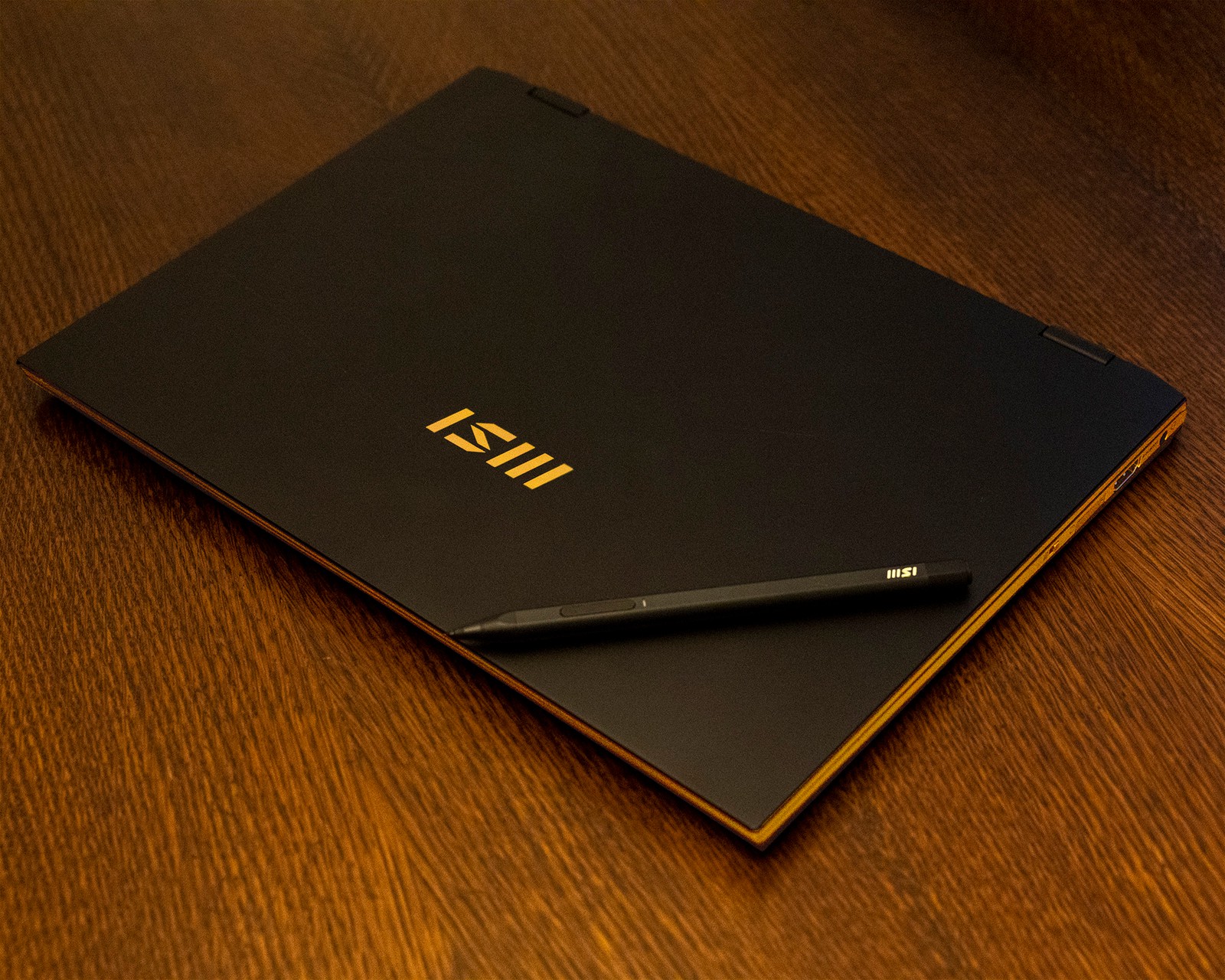 「Summit E13 Flip Evoシリーズ」オープン価格/MSI