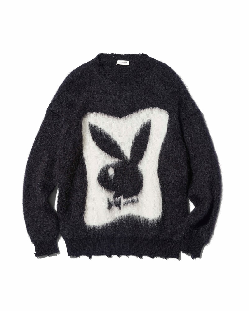 ニット15万9500円/サンローラン バイ アンソニー・ヴァカレロ×プレイボーイ(サンローラン クライアントサービス) TM & © 2022 PLAYBOY.ALL RIGHTS RESERVED.