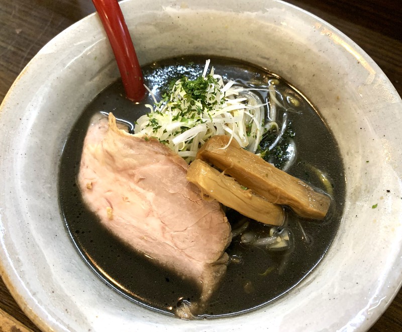 金沢 麵屋大河 いかすみ入り黒味噌ラーメン