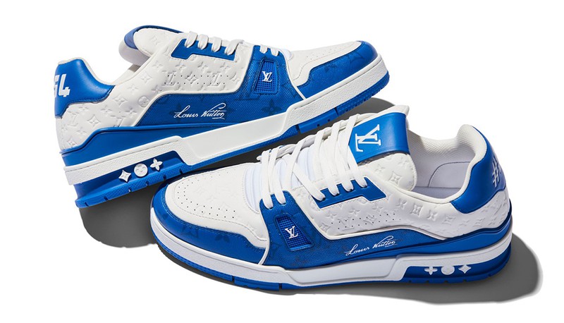 スニーカー17万500円／ルイ・ヴィトン（ルイ・ヴィトン クライアントサービス）