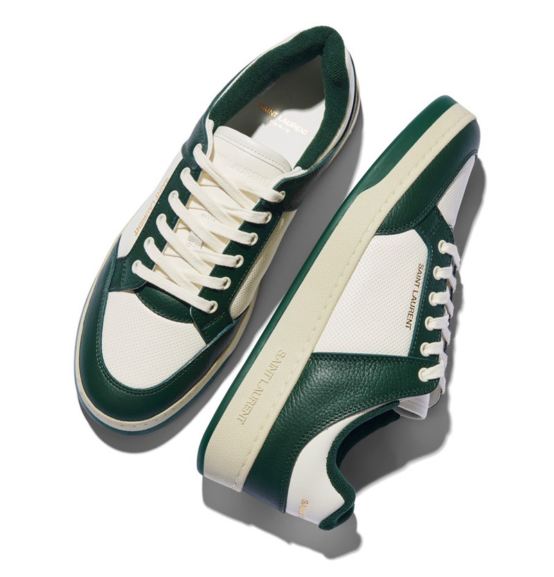 スニーカー９万9000円／サンローラン バイ アンソニー・ヴァカレロ（サンローラン クライアントサービス）