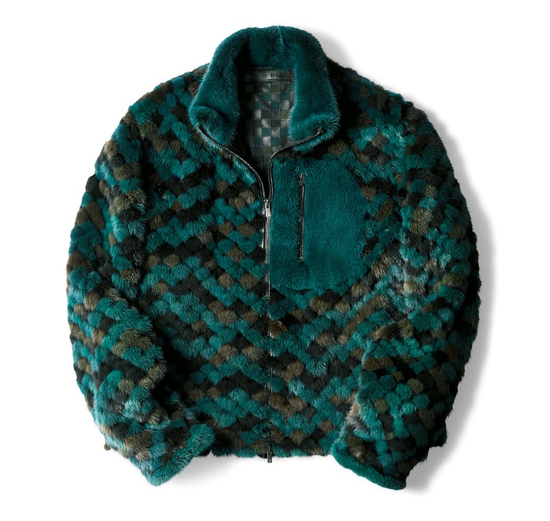 ▲ ブルゾン288万円/チエ イマイ