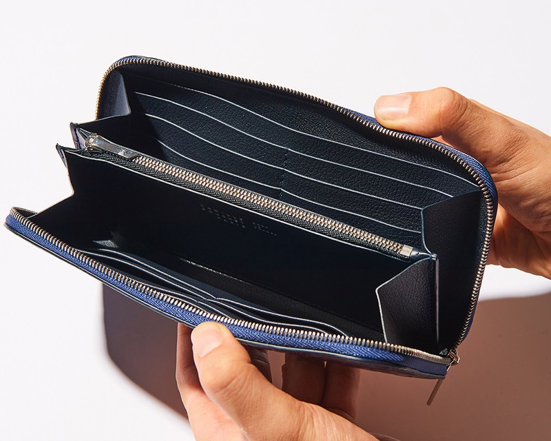 財布〔W20×H10×D2cm〕50万6000円/カミーユ・フォルネ(カミーユ・フォルネ銀座本店)