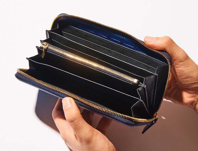 財布〔W20×H10.5×D2.5cm〕9万3500円/東京クロコダイル(セイジョ)