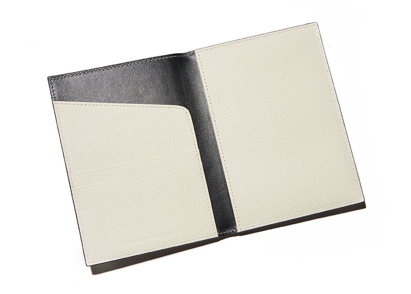 パスポートケース〔W10.2×H14㎝〕2万5300円/ボナベンチュラ(ボナベンチュラ)