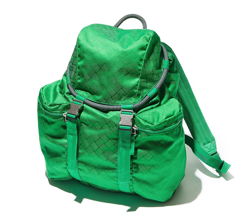 リュック［W33.5×H42×D14.5㎝］28万500円／ボッテガ・ヴェネタ（ボッテガ・ヴェネタ ジャパン）