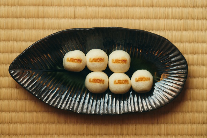 LEON.JP 一笑堂「鶏卵饅頭」