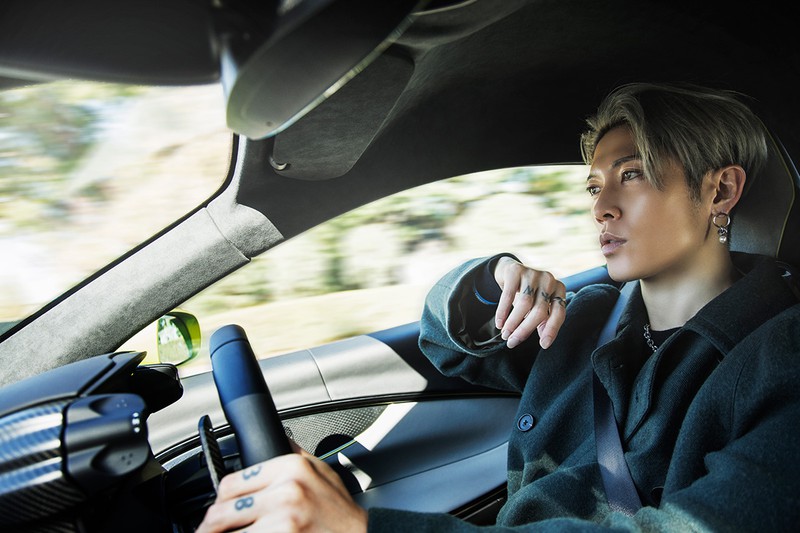 「マクラーレン」初のハイブリッドカー『アルトゥーラ』×ロックミュージシャン・MIYAVI
