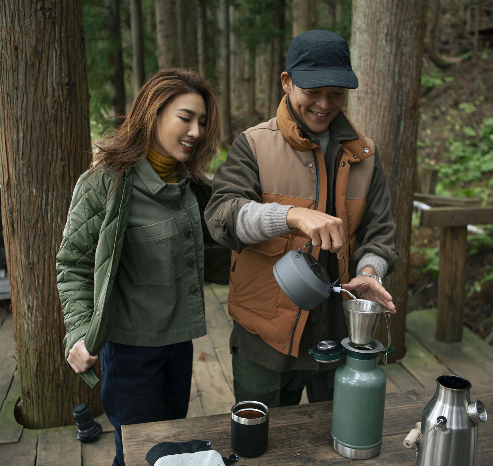 コーヒーを淹れる駿河さん