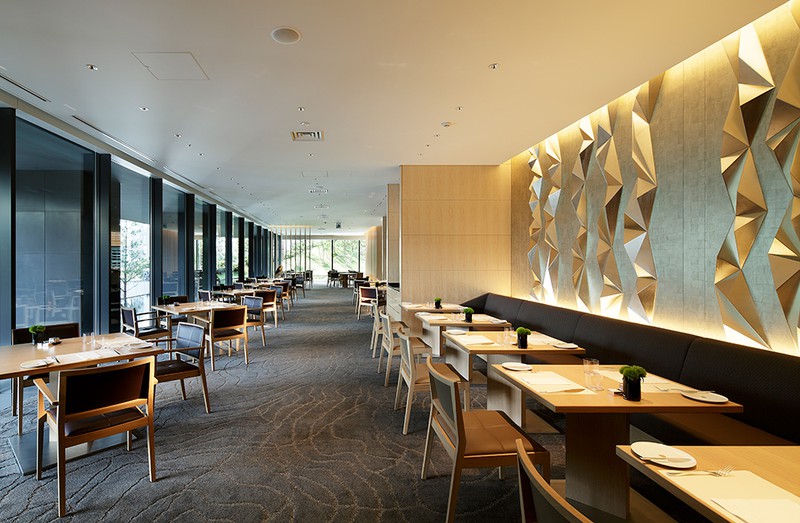 ザ・キャピトルホテル 東急 「オムライス デミグラスソースとともに」3162円(税・サービス料込み)