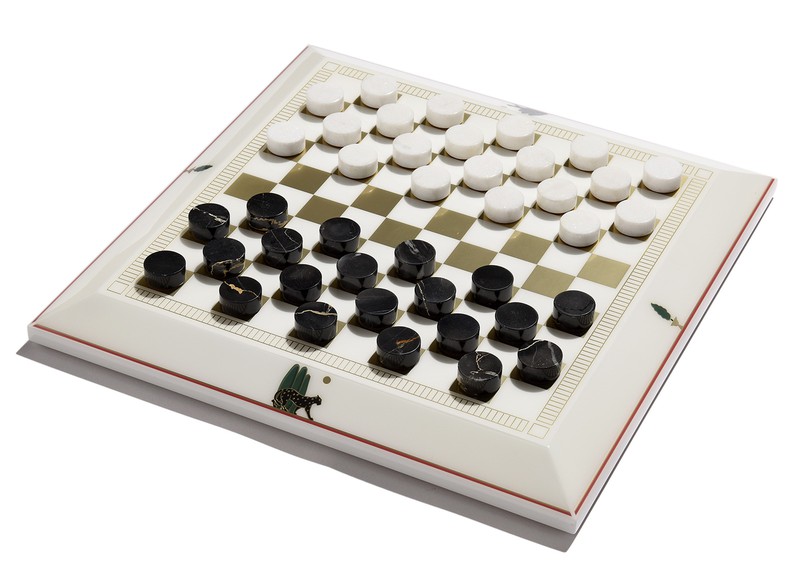 ▲ チェッカーゲーム[30×30cm]34万9800円／カルティエ（カルティエ カスタマー サービスセンター）