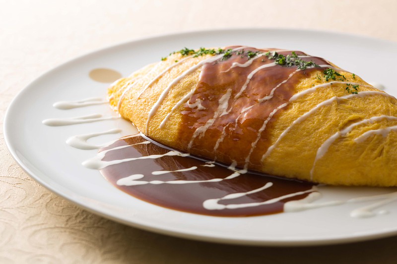 ザ・キャピトルホテル 東急 「オムライス デミグラスソースとともに」3162円(税・サービス料込み)