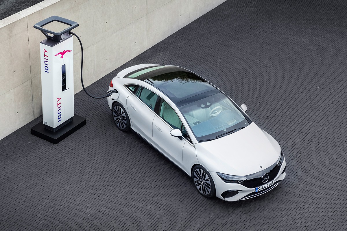 Mercedes EQE 350+ メルセデス・ベンツ