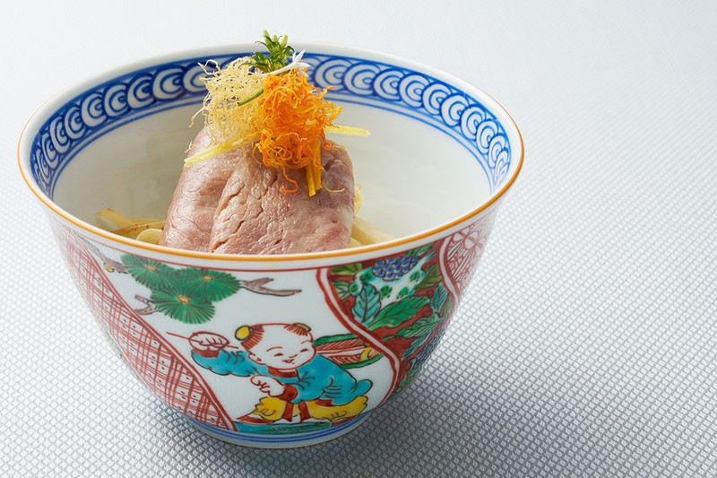 ザ・ペニンシュラ東京 中国料理「ヘイフンテラス」みかわち焼と長崎県産 旬の食材コース