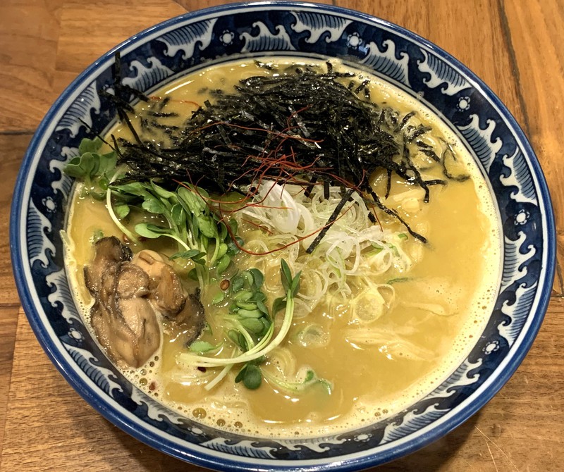 麵や佐市　牡蠣ラーメン　山本益博　LEON.JP