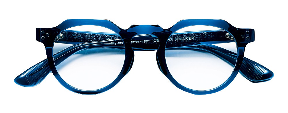 知的な男のメガネは「ウインターブルー」6選 | メンズファッション ...