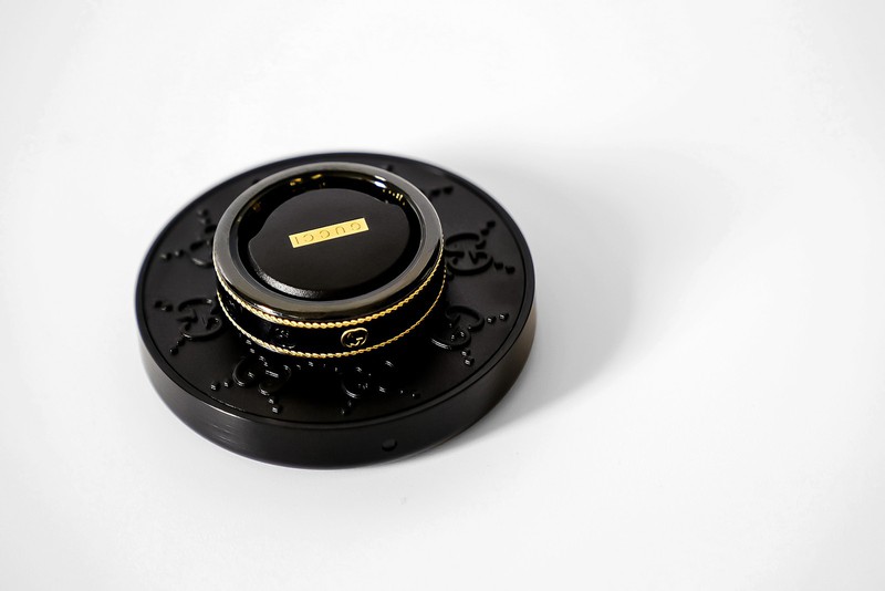 黒×金のちょい不良リング! 「グッチ×オーラ リング」を自腹レビュー