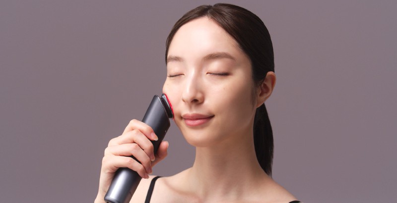 パナソニック「リフトケア 美顔器 バイタリフト RF EH-SR85」