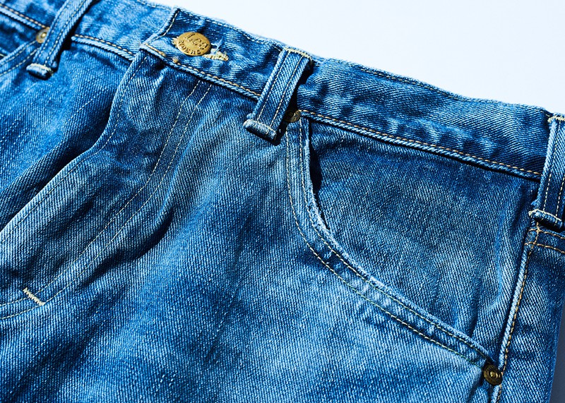 デニムパンツ1万6500円/リー(エドウイン ・カスタマーサービス)