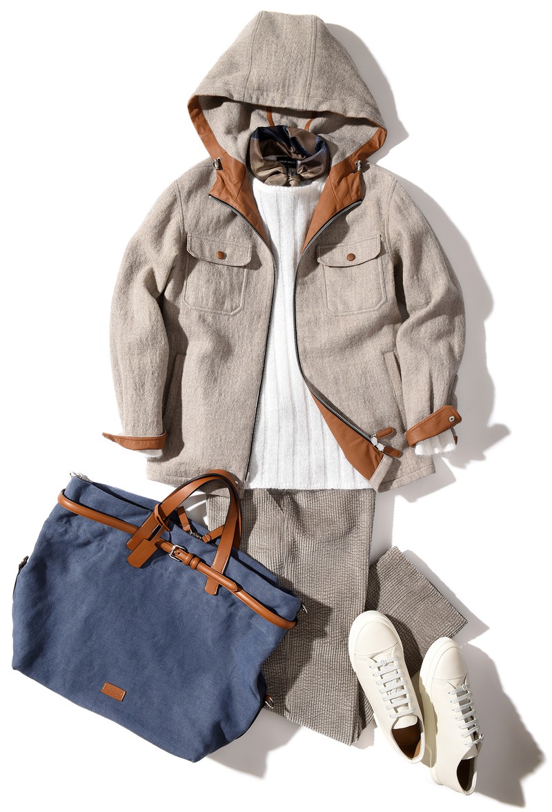 ▲ トートバッグ[W58×H37×D20cm] 45万1000円、ブルゾン59万4000円、ニット18万1500円、パンツ18万1500円、スカーフ7万1500円、スニーカー参考商品／すべてジョルジオ アルマーニ（ジョルジオ アルマーニ ジャパン）