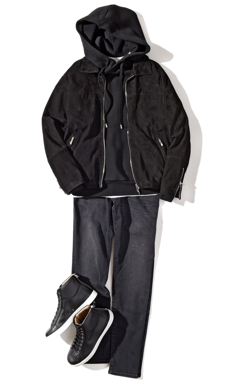 ▲ スニーカー12万3200円/ジャンヴィト ロッシ(伊勢丹新宿店)、ブルゾン13万2000円/レデッリ(トヨダトレーディング プレスルーム)、パーカ4万2900円/キャバン(キャバン 丸の内店)、Tシャツ2万7500円/フェデリ(トレメッツォ)、デニム4万2900円/ピーティー トリノ デニム(PT ジャパン)