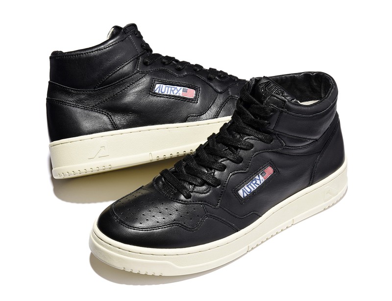 ▲ スニーカー3万8500円/オートリー(トヨダトレーディング プレスルーム)