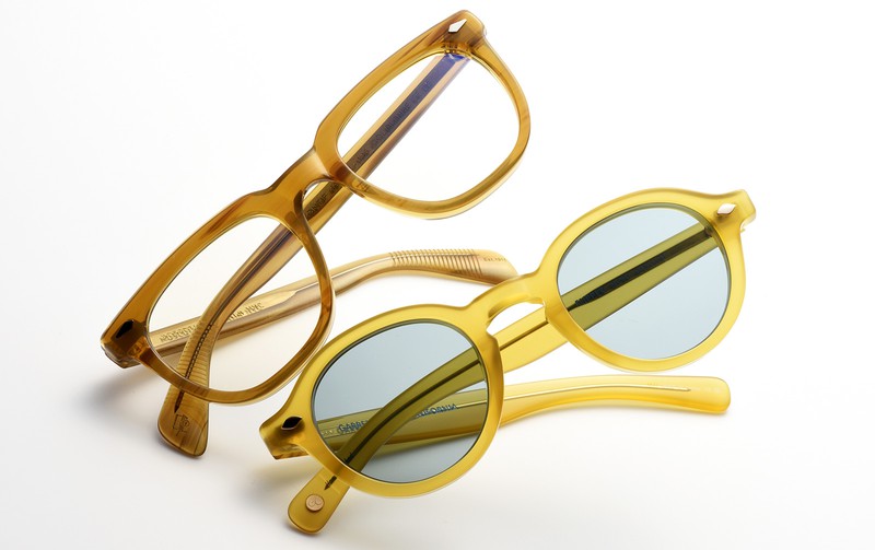 ▲ メガネ右 4万9500円/ギャレット ライト カリフォルニア オプティカル(ブリンク ベース)、左 ▲ 4万9500円/ギャレット ライト カリフォルニア オプティカル(ブリンク ベース)