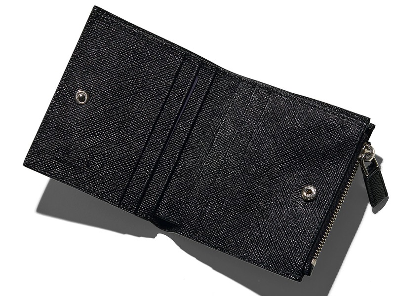 ウォレット[W10×H9cm]7万8100円（予定価格）／プラダ（プラダ クライアントサービス）