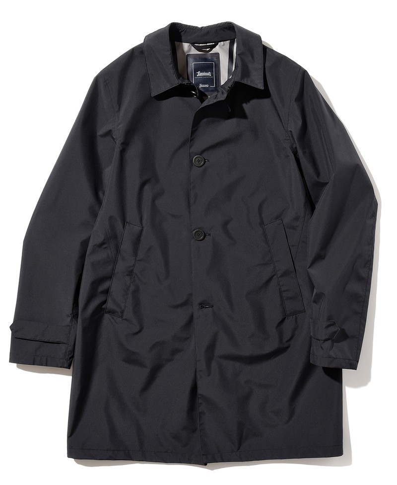 ▲ コート10万7800円/ヘルノ(ヘルノ・ジャパン)