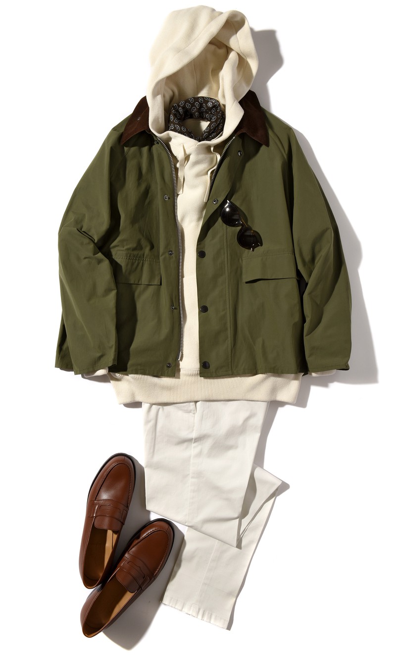 ▲ ブルゾン4万2900円/バブアー×シップス(シップス 銀座店)、パーカー8万2500円/ヴィルーム(コロネット)、パンツ2万8600円/ジェルマーノ(バインド ピーアール)、スカーフ1万1880円/ヴィンセンツォ・ミオッツァ(ビームス公式オンラインショップ)、シューズ15万9500円/ジェイエムウエストン(ジェイエムウエストン 青山店)、サングラス5万3900円/アイヴァン 7285(アイヴァン 7285 トウキョウ)