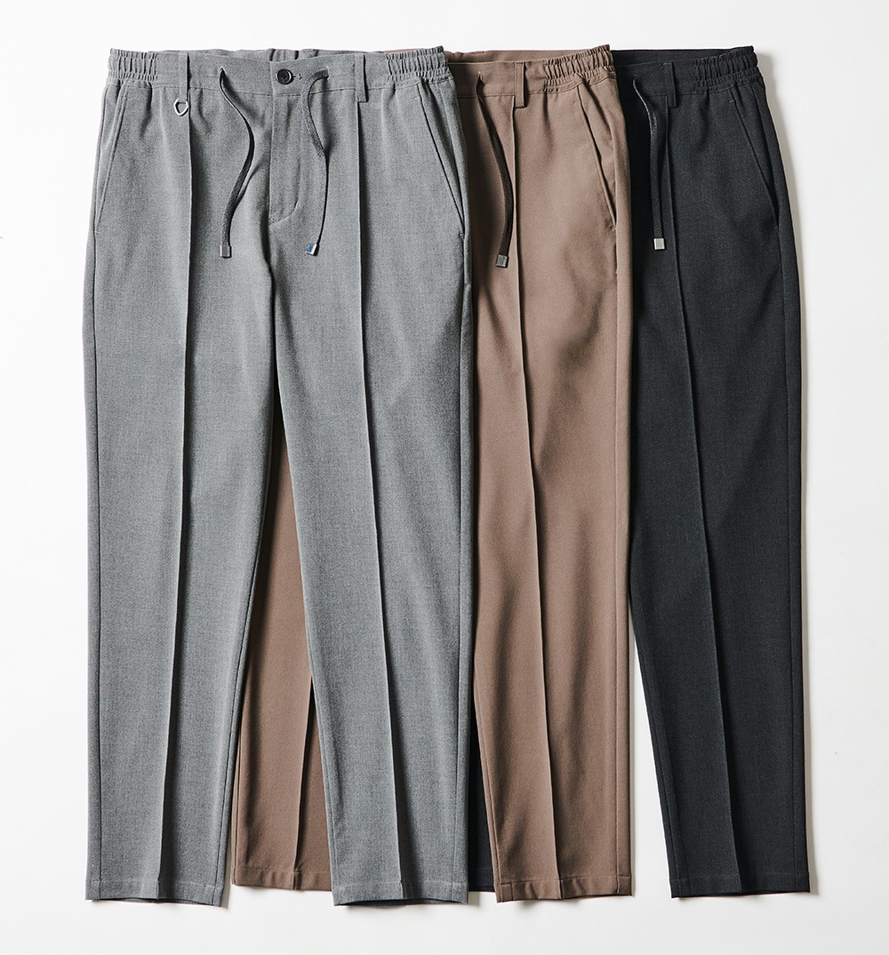 パンツ各1万7600円/すべてアウール(アウール阪急メンズ大阪)