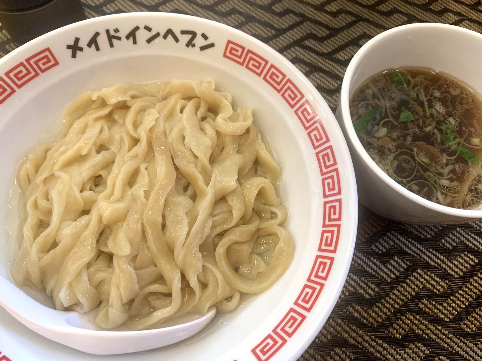 つけ麺　山本益博　LEON.JP　南蒲田「メイドインヘブン」の「艶つけ麺」